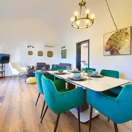 Apartment Top * Kornic